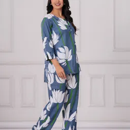 PINGAKSH Printed Top With Trouser Co-Ords-picture-9