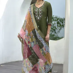 SHREE LAXMINARAYAN EXPORT Floral Embroidered Straight Kurta With Trouser & Dupatta-picture-3