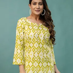 FERANOID Floral Printed Notch Neck Pure Cotton Straight Kurti-picture-0