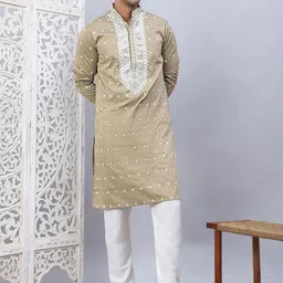 Jompers Men Floral Embroidered Regular Sequinned Kurta with Pyjamas-21