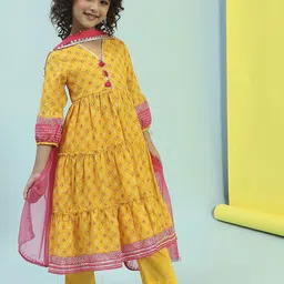 Biba Girls Bandhani Printed Tiered Gotta Patti Pure Cotton Kurta with Trousers & With Dupatta image 4