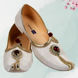 DEEUCO Men Embellished Ethnic Mojaris-image-87
