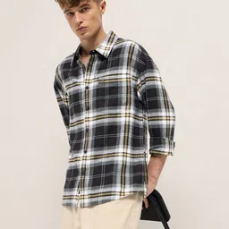 THE BEAR HOUSE Men Relaxed Fit Tartan Checked Spread Collar Cotton Casual Shirt-image-53