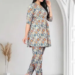 KANUDA Women White Poly Crepe Kurta Sets-picture-42
