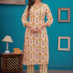 Sarai Women Floral Printed Regular Pure Cotton Kurta with Trousers-picture-48