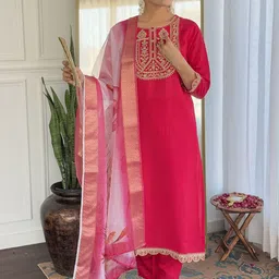 Ekta Textiles Women Embroidered Regular Thread Work Kurti with Trousers & With Dupatta-picture-53