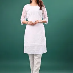KAYRAAH Women Chikankari Embroidered Straight Kurta-picture-39