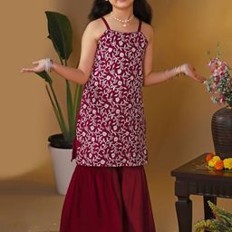 Sangria Embroidered Shoulder StrapKurta Sets-picture-37