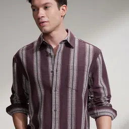 HIGHLANDER Textured Cutaway Collar Relaxed Fit Dobby Cotton Shirt-image-64