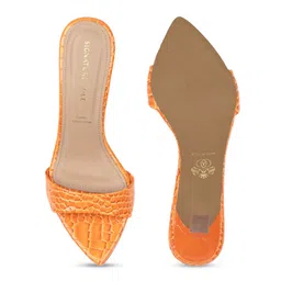Signature Sole Textured Block Sandals image 4