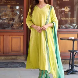 Aaghnya Women Solid Kurta with Trousers & Dupatta-picture-57