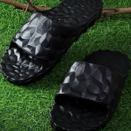 Pampy Angel Men Black Flip Flops-image-3