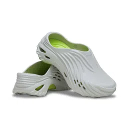 Crocs Echo Wave Clogs-image-17