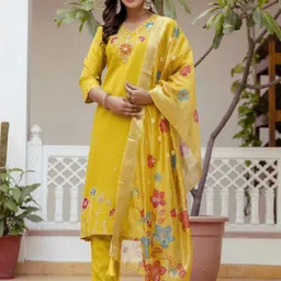 CaniBani Women Silk Blend Kurta Set-picture-38