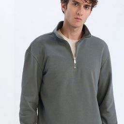 DeFacto Men High Neck Half Zipper Pullover-image-59