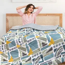 Aura Olive Green & Blue Geometric Printed Microfiber AC Room 300 GSM Double Bed Comforter-image-58