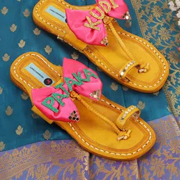 PehnawaCraft Women Ethnic One Toe Flats-picture-23