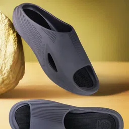 BERSACHE Men Open Toe Flats-image-72