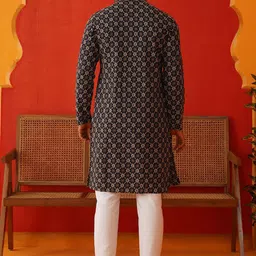 Jompers Men Embroidered Regular Sequinned Kurta with Pyjamas image 4