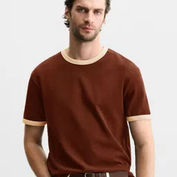 MISCHIEF MONKEY Men Colourblocked Pockets T-shirt-image-54