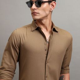 HIGHLANDER Men Spread Collar Textured Cotton Casual Shirt-image-53
