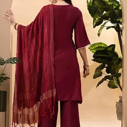 Myshka Women Embroidered Regular Kurta with Trousers & With Dupatta image 2