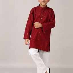 V-Mart Boys Embroidered Regular Sequinned Pure Cotton Kurta with Pyjamas-7