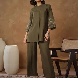 Shae by SASSAFRAS Women Embroidered Top With Trousers Co-Ords-picture-35