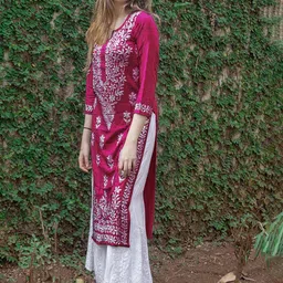 Anushansa Women Floral Embroidered Chikankari Kurta-33