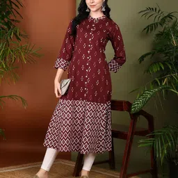 YASH GALLERY Geometric Printed Mandarin Collar A-Line Kurta-36