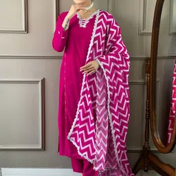 HERE&NOW Floral Yoke Design V-Neck Zari Straight Kurta With Trousers & Dupatta-44