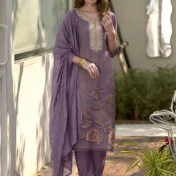 DIVASTRI Floral Embroidered Gotta Patti Tissue Straight Kurta With Trousers & Dupatta-picture-39