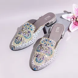 Inc 5 Women Embellished Ethnic Mules Flats-image-70