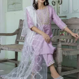 VredeVogel Women Floral Yoke Design Regular Thread Work Kurta with Trousers & With Dupatta-picture-19