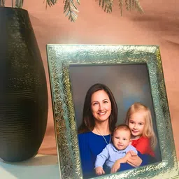 THE HOME CO. Silver-Toned Metal Table Photo Frame-image-61