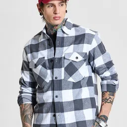 Snitch Men Relaxed Opaque Checked Casual Shirt-image-74