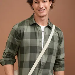 HIGHLANDER Men Spread Collar Buffalo Checked Cotton Relaxed Fit Casual Shirt-image-65