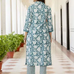 Anouk Rustic Floral Printed Mandarin Collar Pure Cotton Kurta With Trouser & Dupatta image 4
