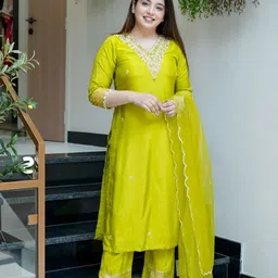 Brand Hill Women Solid Embroidered Kurta with Trousers & Dupatta-picture-19