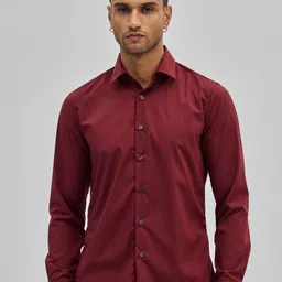 Snitch Men Smart Spread Collar Solid Cotton Formal Shirt-image-91