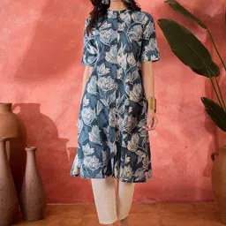 Sangria Women Floral Printed Princess Cut A-Line Kurta-51