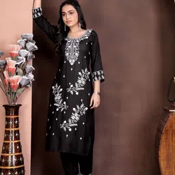 FULPARI Women Embroidered Regular Thread Work Kurta Set-picture-52