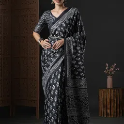 Mitera Ethnic Motifs Silk Blend Dabu Saree-picture-34