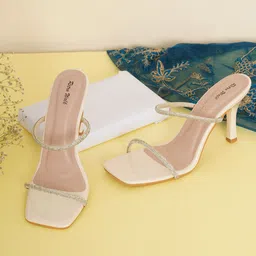 Retro Walk Women Embellished Platform Pumps-58