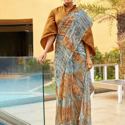 DIVASTRI Women Grey Abstract Printed Ethnic Motifs Viscon Rayon Saree-18