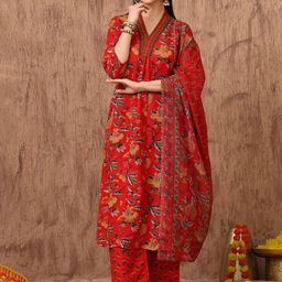 Anouk Rustic Floral Printed Pleated V-Neck A-Line Kurta With Trousers & Dupatta-picture-9