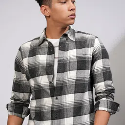 HIGHLANDER Men Slim Fit Opaque Checked Casual Shirt-image-97