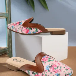 Ladies Hub Women Printed Pointed Toe Mules-image-77
