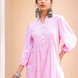 Shae by SASSAFRAS Floral Printed Pleated Kurti-image-91