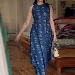 Aaghnya Blue Viscose Rayon Kurta Sets-picture-28